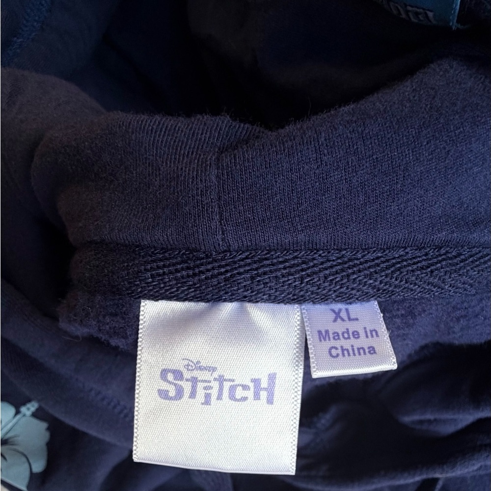 Disney Stitch Surf Hoodie XL Surf’s Up Kauai Graphic Hoodie - Picture 8 of 10